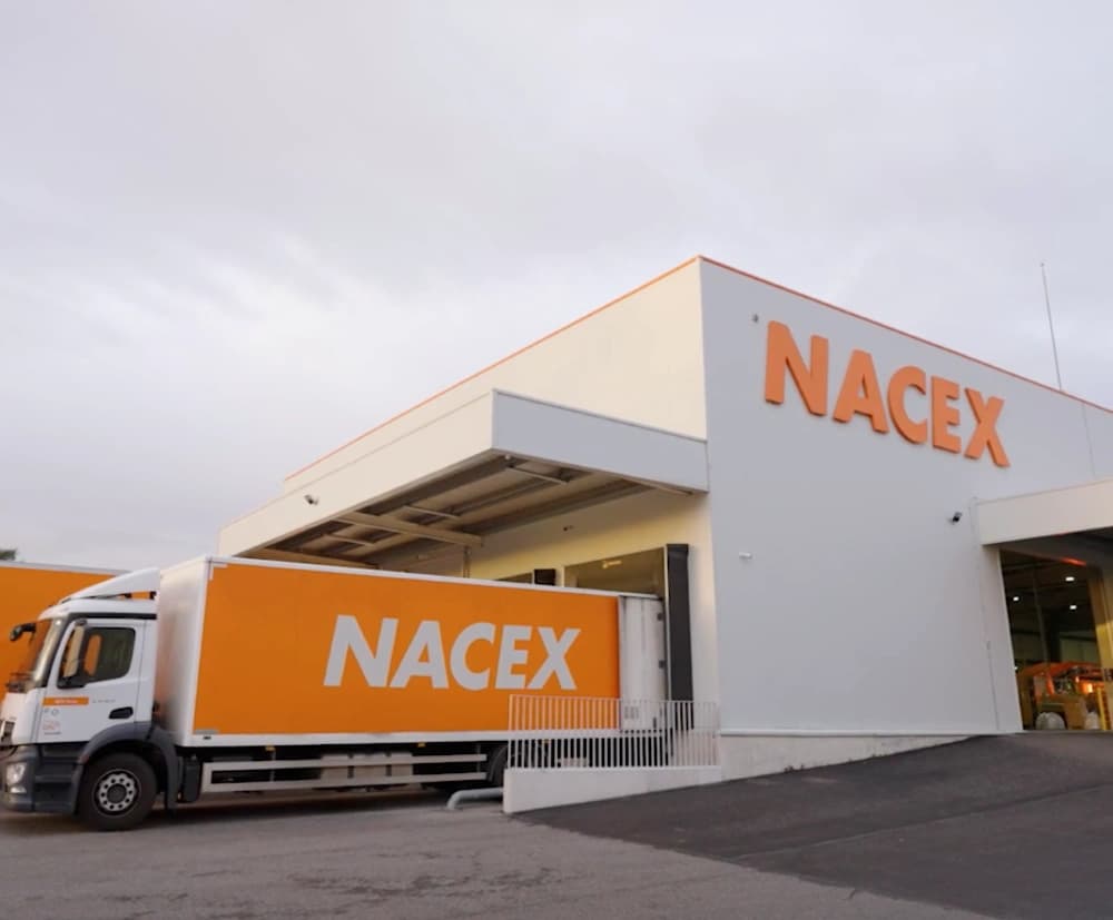 outside view of Nacex's warehouse
