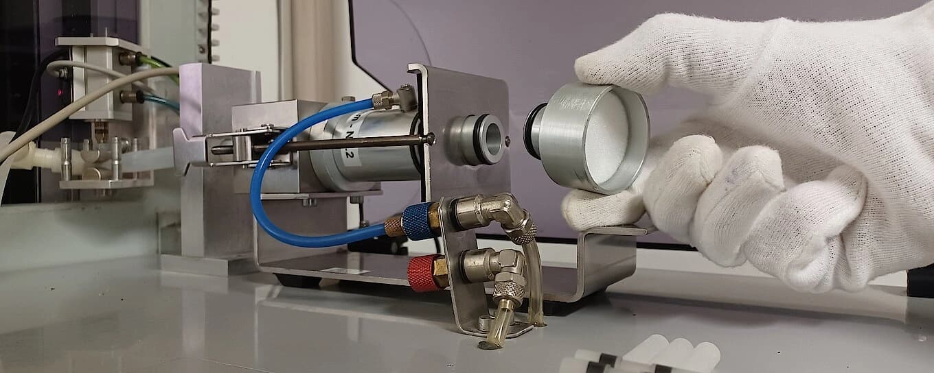 close up of a tobacco measure instrument