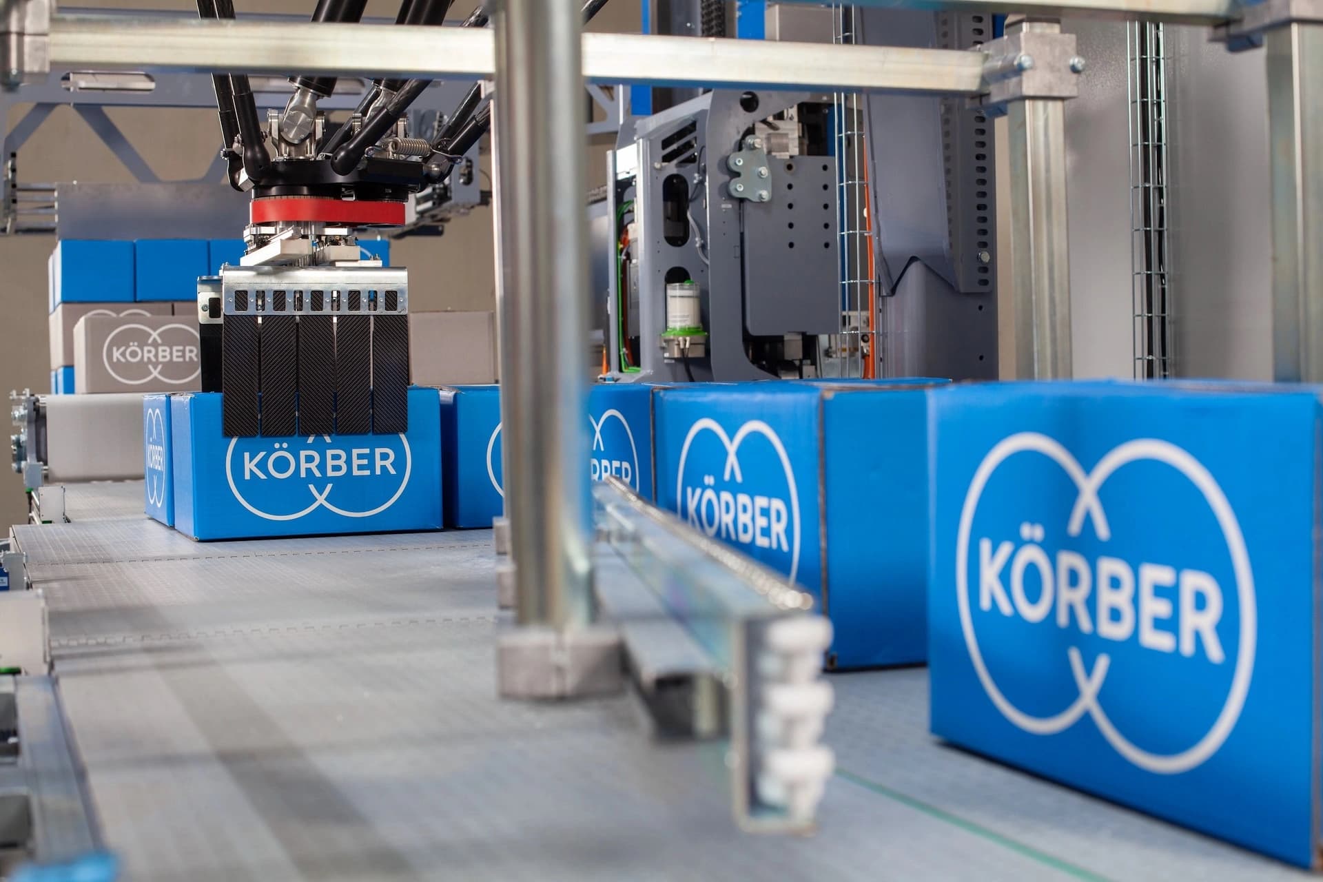 Körber boxes on a layer palletizer