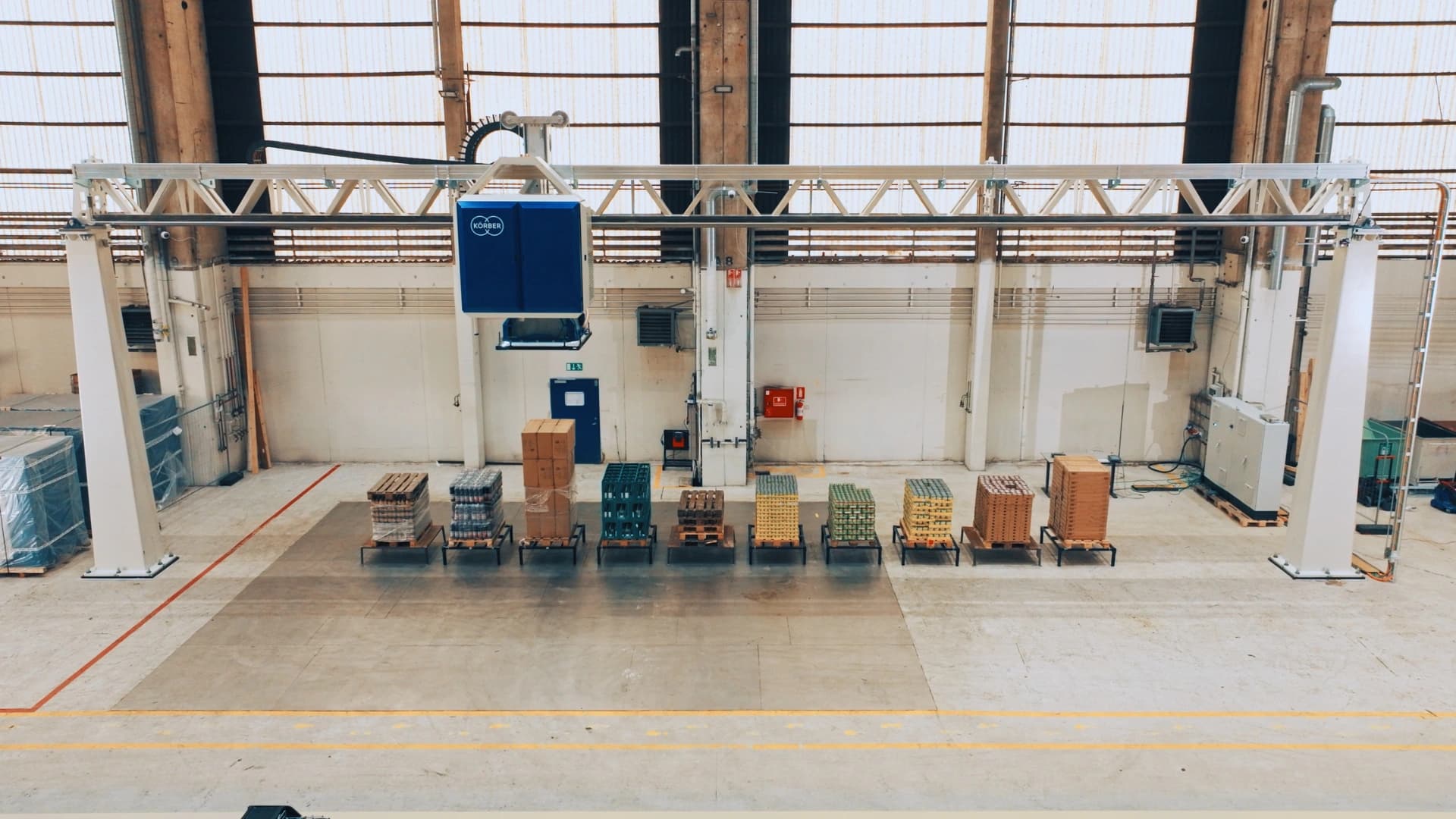 Picture of a Layer Picker Mono Gantry in a warehouse.