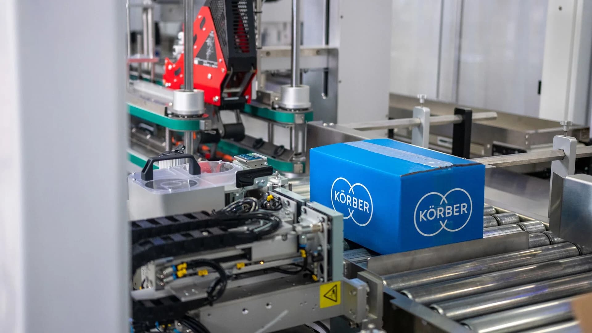 Warehouse full of Körber machines.
