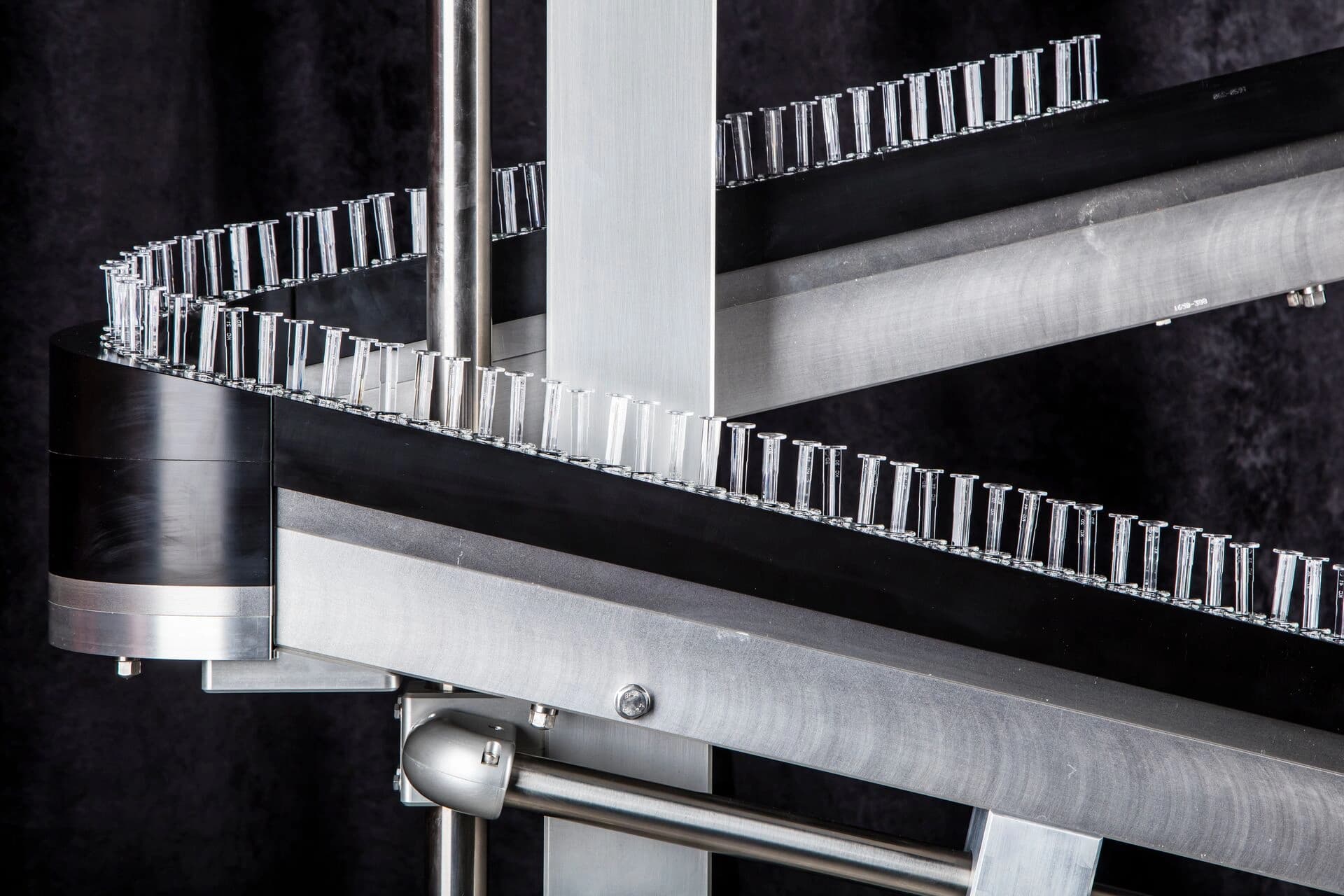 Picture of Körber's switchback accumulator solution.